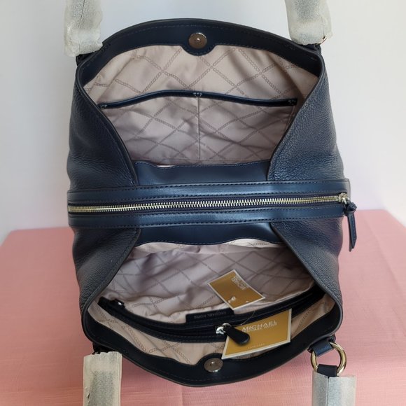 MICHAEL KORS Molly Pebbled Leather Large Shoulder Tote- Navy color⭐ - Picture 12 of 16